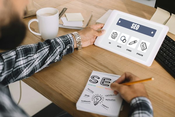 Stratégies de consultant seo pour booster l'attraction client